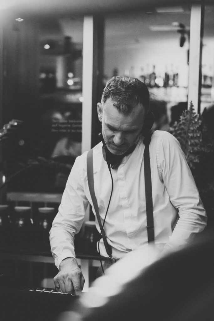 DJ-Ralf-Esser-Hochzeits-DJ-Hochzeitsparty-Hochzeitfeiern-Wedding-DJ