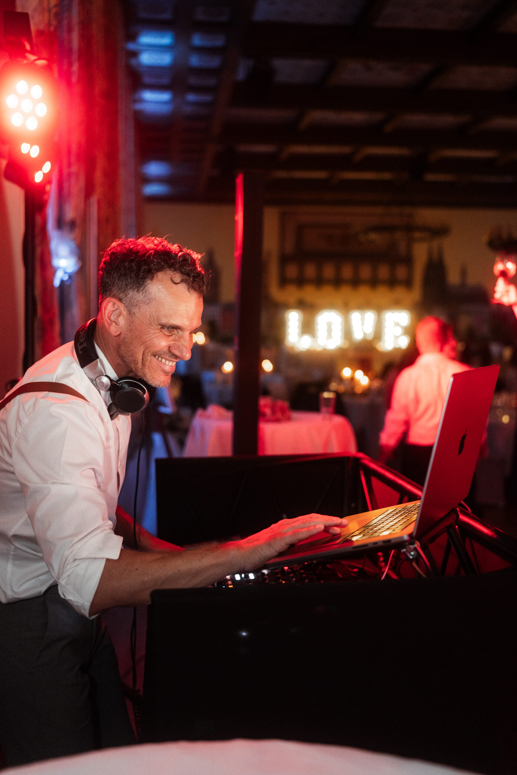 Hochzeits-DJ-Ralf-Esser-Belgien-Köln-Düsselndorf-Traumhochzeit-Hochzeitsparty